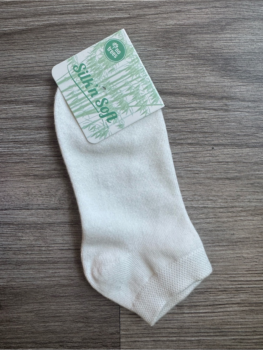 Silk n Soft NWT White Bamboo Cotton Blend Ankle Athletic Socks One Size